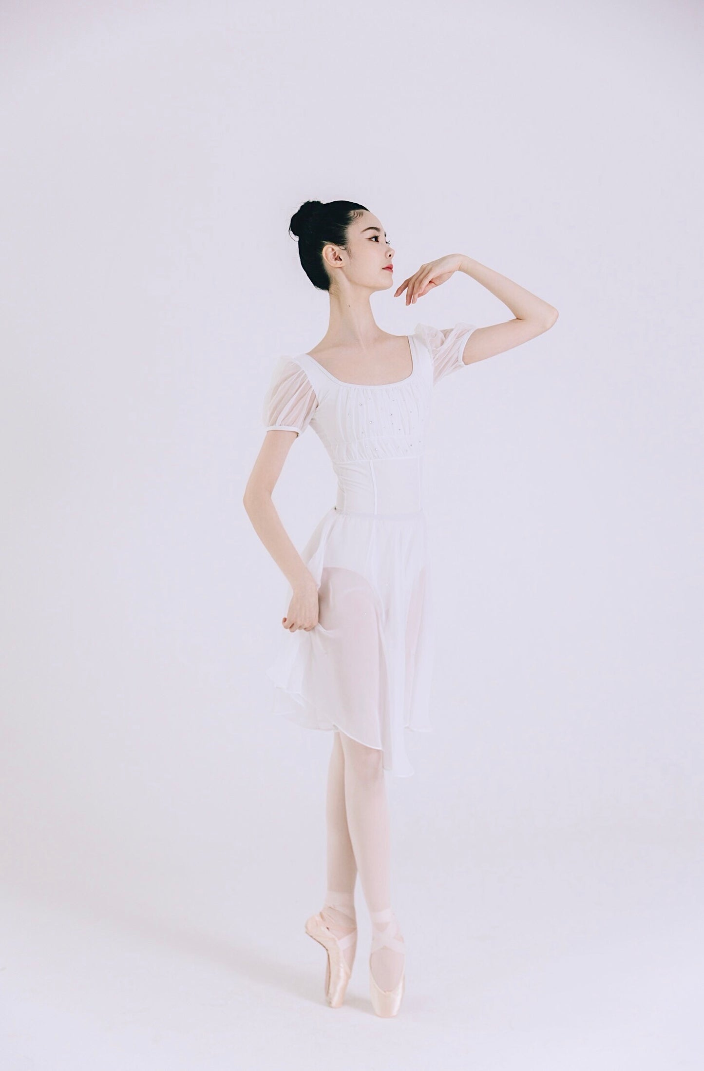 Daphne Leotard White [Ode on Tutu]