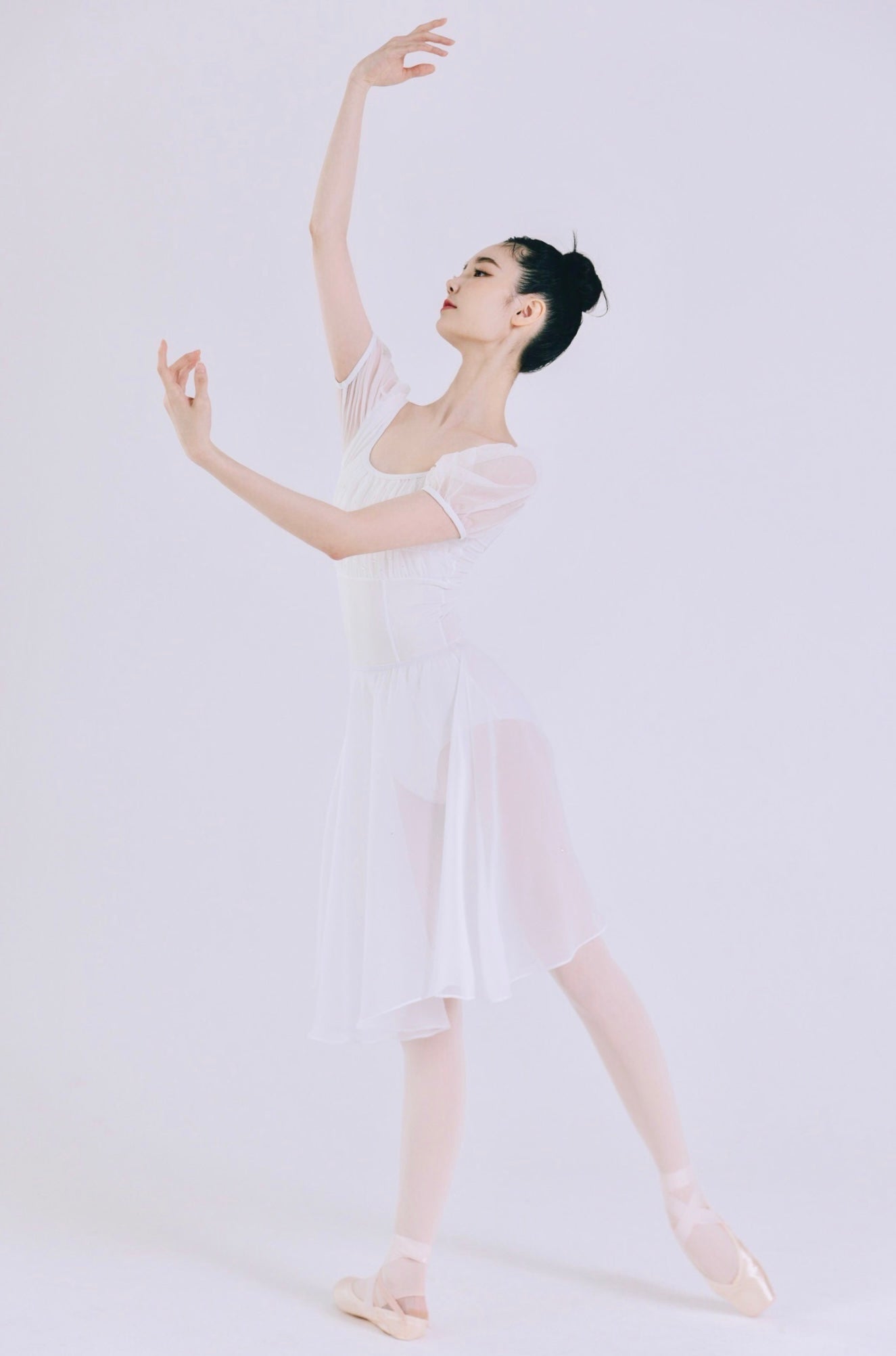 Daphne Leotard White [Ode on Tutu]