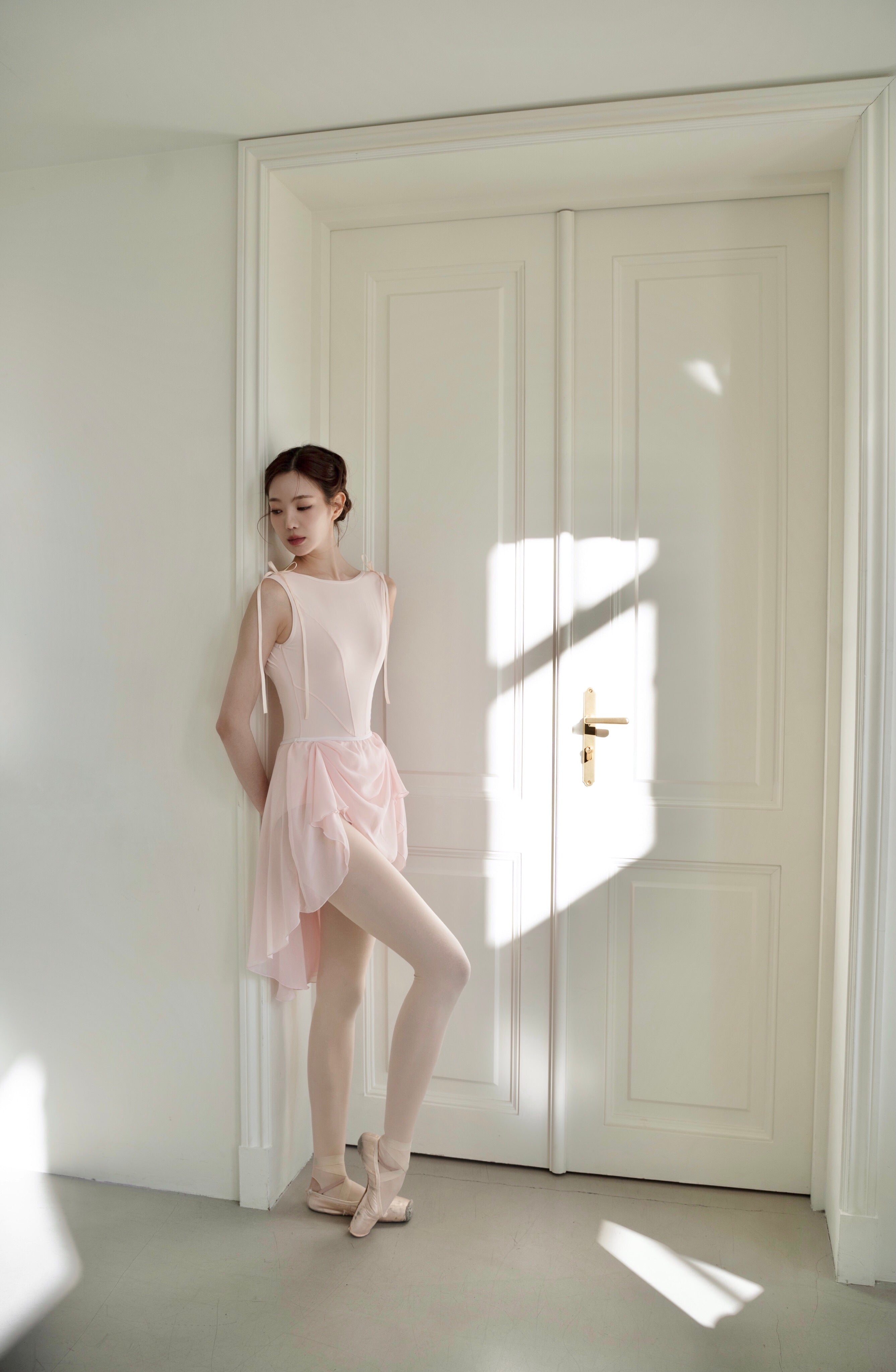Pointe Shoes Leotard [Ode on Tutu]