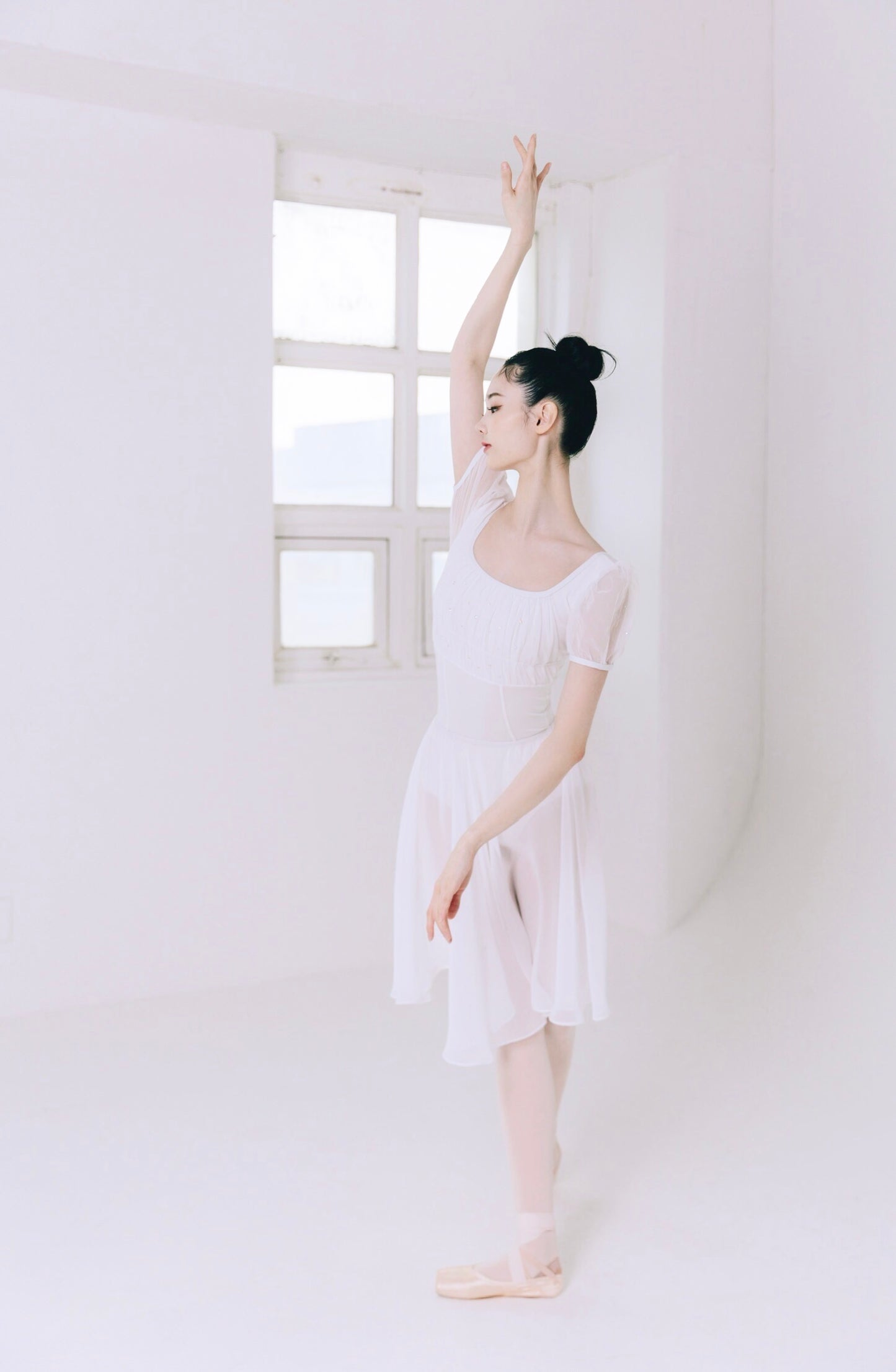 Daphne Leotard White [Ode on Tutu]