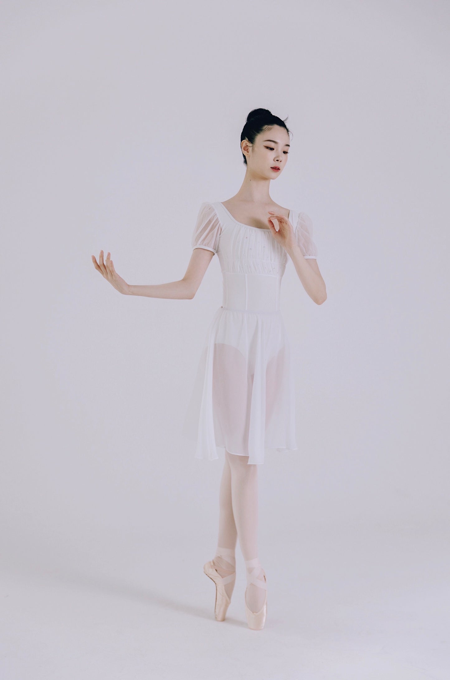 Daphne Leotard White [Ode on Tutu]