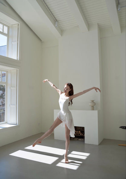 Le Parc Leotard [Ode on Tutu]