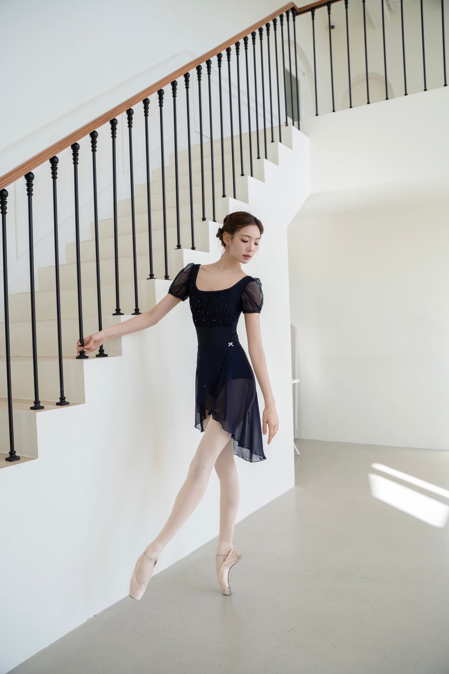 Daphne Leotard Navy [Ode on Tutu]
