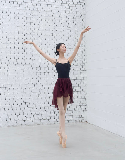 Crimson Skirt [Ode on Tutu]