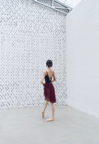 Crimson Skirt [Ode on Tutu]