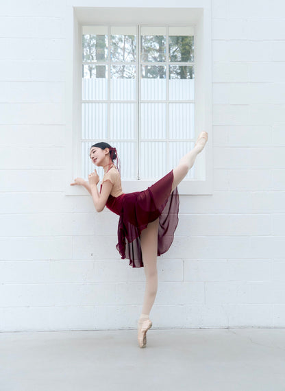 Crimson Skirt [Ode on Tutu]