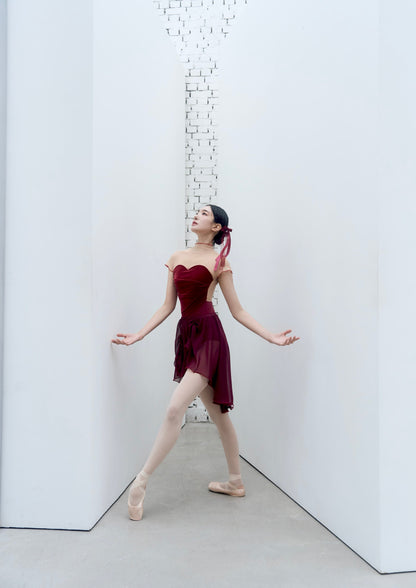 Crimson Skirt [Ode on Tutu]