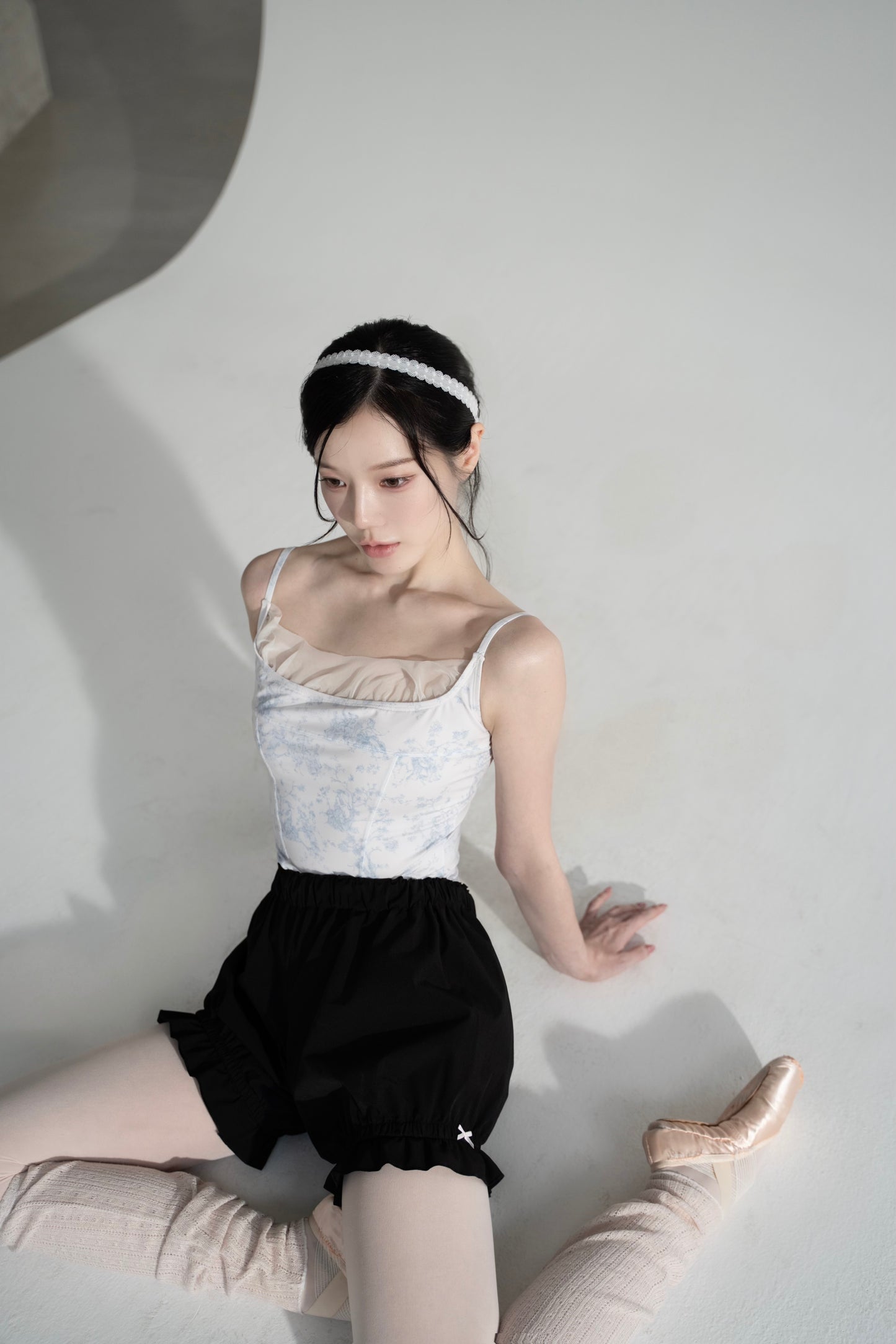 10% OFF Bebe Shorts Black [Ode on Tutu]