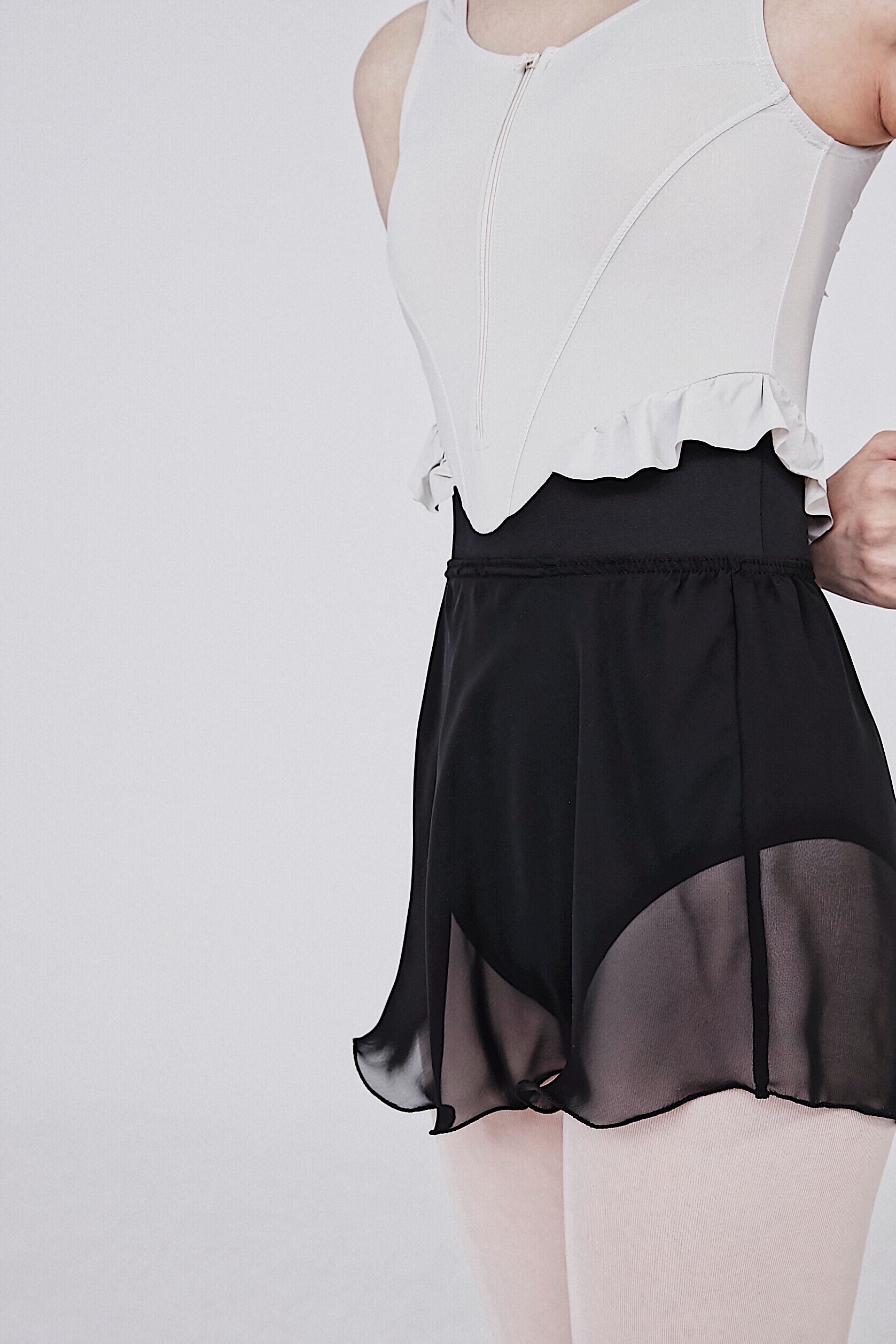 Noir-basic Skirt [Ode on Tutu]