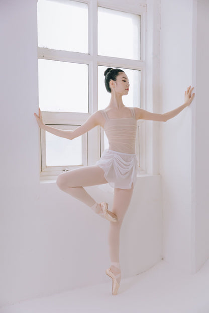 Blanc Skirt [Ode on Tutu]