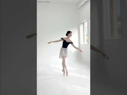 Anna Leotard [Ode on Tutu]