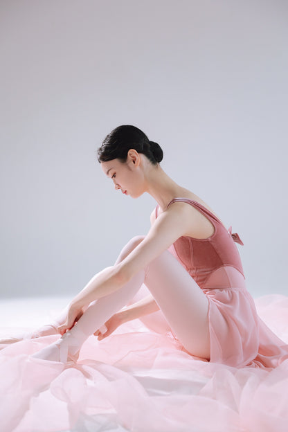 Rosé Leotard [Ode on Tutu]