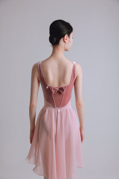 Rosé Leotard [Ode on Tutu]